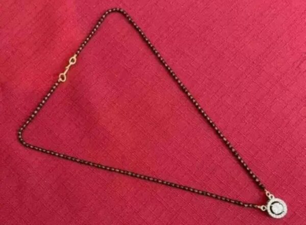 Small pendent solitaire mangalsutra - Image 3